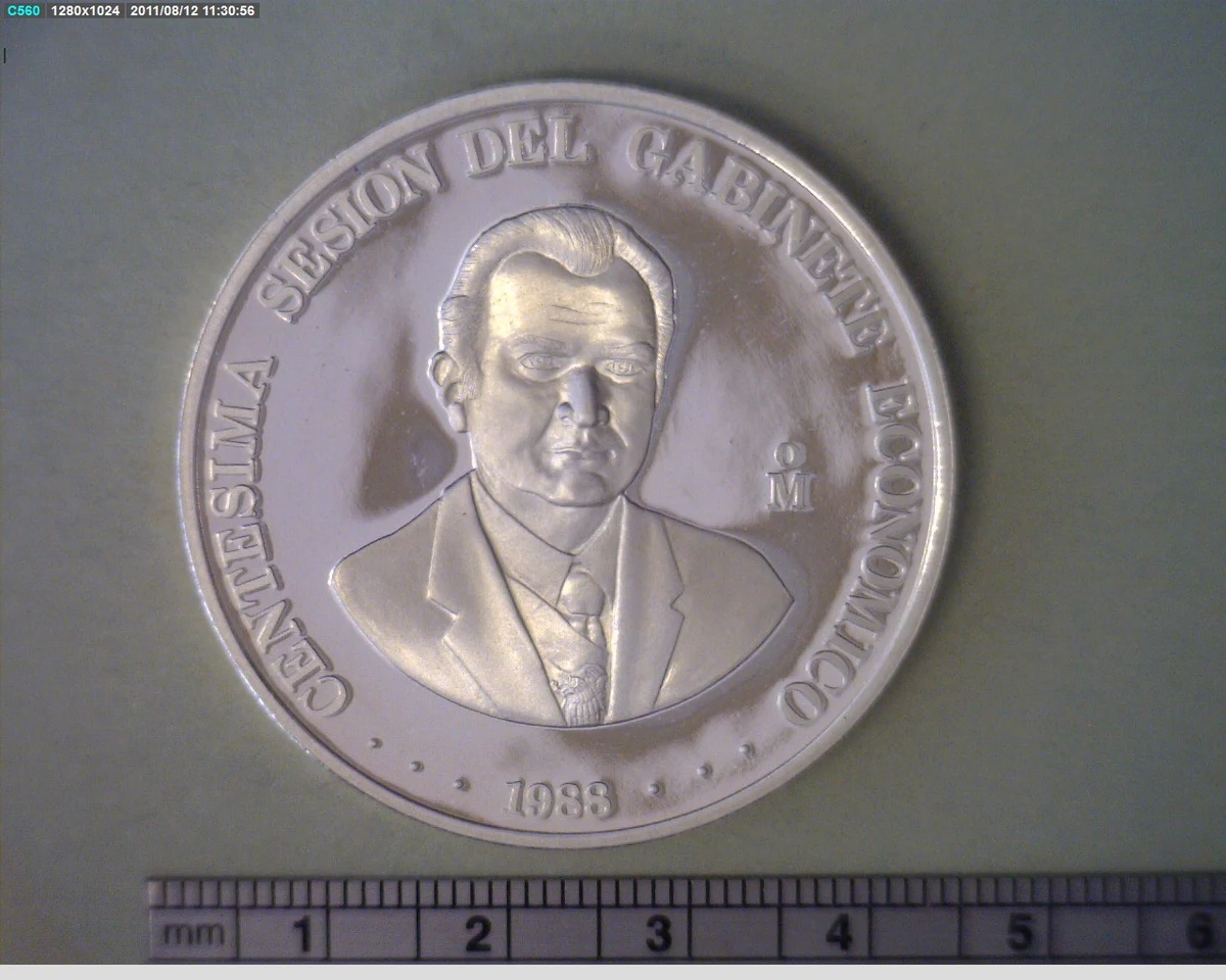 Medalla Gabinete Económico. Centésima sesión (1988) (anverso)