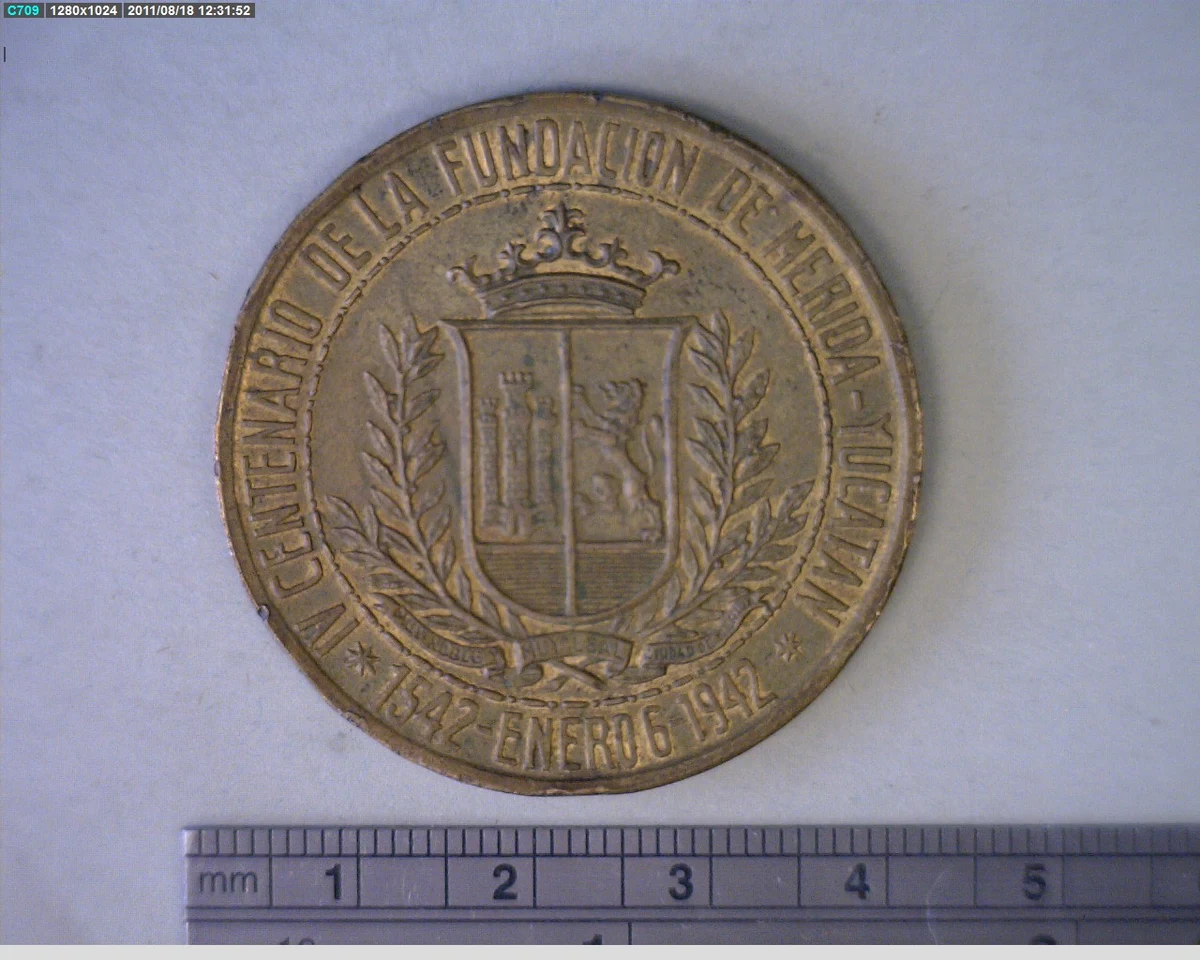 Medalla Mérida. 400 Aniversario (1942) (anverso)