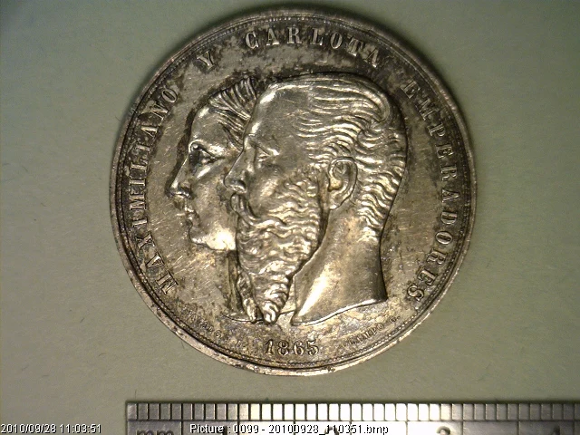 Medalla Restauración de la Orden de Guadalupe (1865) (anverso)