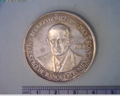 Medalla Rodrigo Gómez. Sociedad Numismática de México (1984)