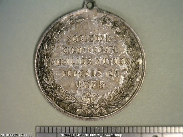 Medalla Sociedad Xicoténcatl Auxilios Mutuos (1875) (anverso)