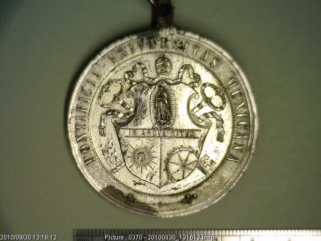 Medalla Universidad Pontificia (anverso)