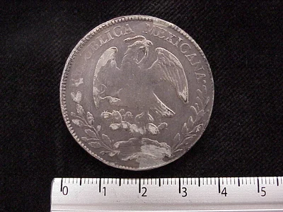 8 Plata 1881 . Inventario Banxico 10327 (anverso)