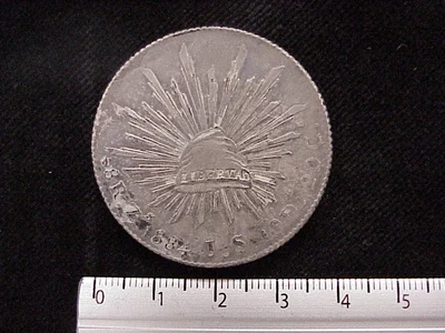 8 Plata 1884 . Inventario Banxico 10338 (reverso)