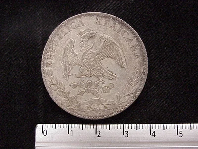 8 Plata 1885 . Inventario Banxico 10341 (anverso)