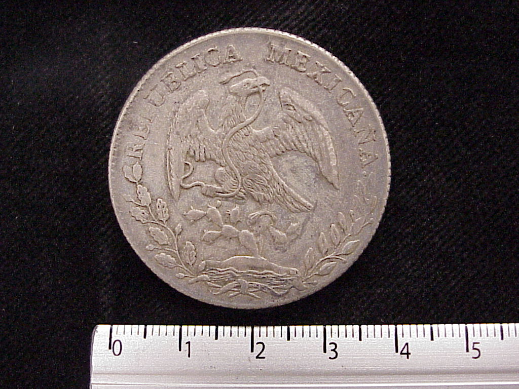 8 Plata 1886 . Inventario Banxico 10345 (anverso)