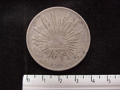 8 Plata 1886 . Inventario Banxico 10345 (reverso)