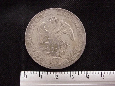 8 Plata 1887 . Inventario Banxico 10350 (anverso)