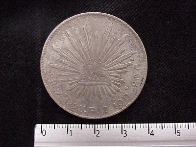 8 Plata 1893 . Inventario Banxico 10374 (reverso)