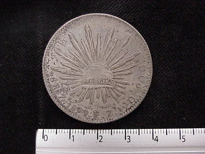 8 Plata 1894 . Inventario Banxico 10378 (reverso)