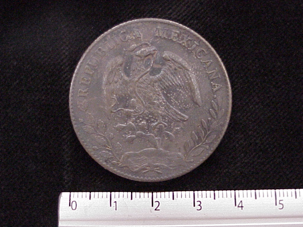 8 Plata 1897 . Inventario Banxico 10390 (anverso)