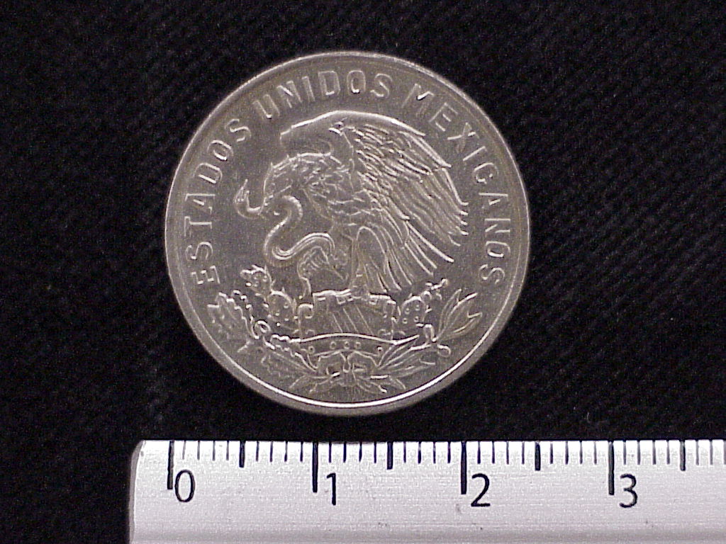 50 Cuproníquel 1967 . Inventario Banxico 11904 (anverso)