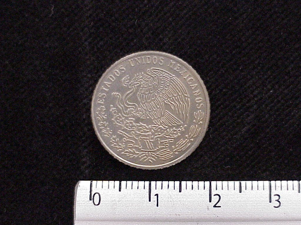 20 Cuproníquel 1974 . Inventario Banxico 12146 (anverso)