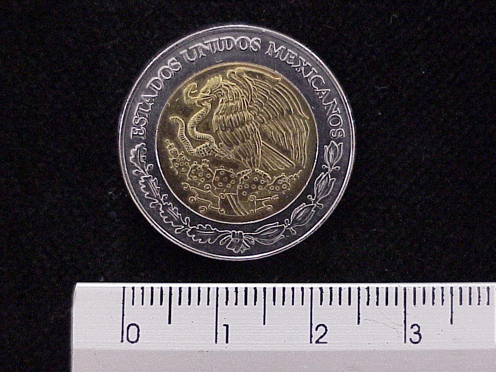 5 Bimetálica 2005 . Inventario Banxico 21456 (anverso)