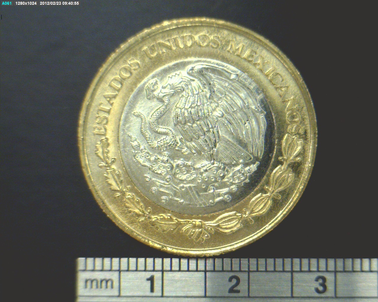 10 Bimetálica 2011 . Inventario Banxico 22712 (anverso)