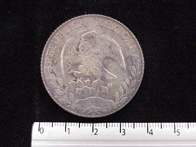 8 Plata 1879 . Inventario Banxico 4409 (anverso)