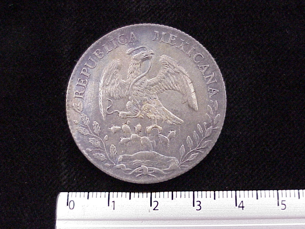 8 Plata 1895 . Inventario Banxico 4469 (anverso)