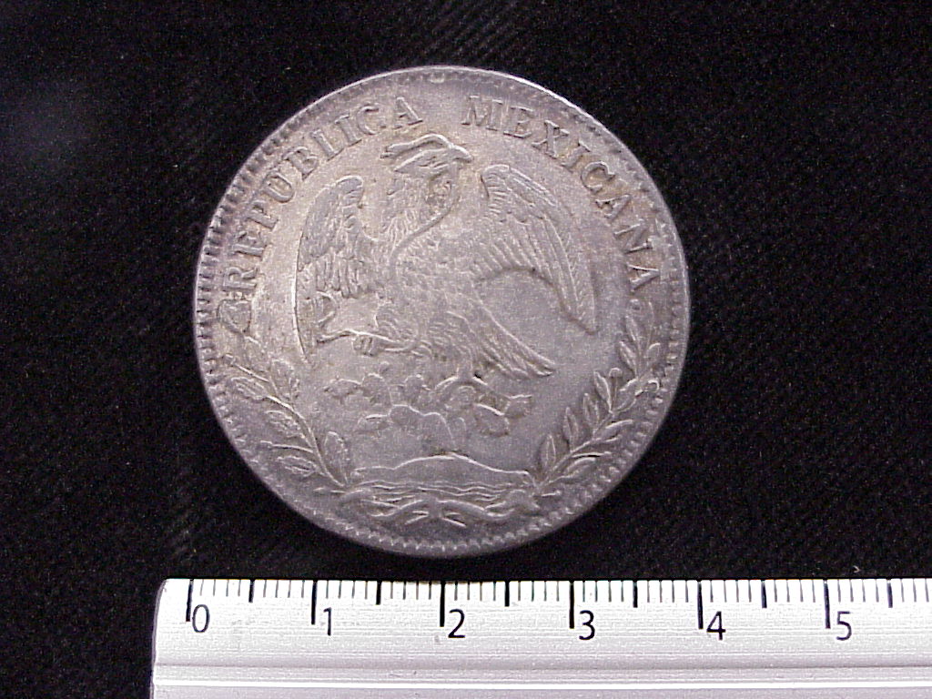 8 Plata 1876 . Inventario Banxico 5714 (anverso)