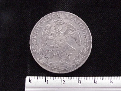 8 Plata 1879 . Inventario Banxico 5723 (anverso)