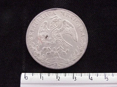 8 Plata 1881 . Inventario Banxico 5731 (anverso)
