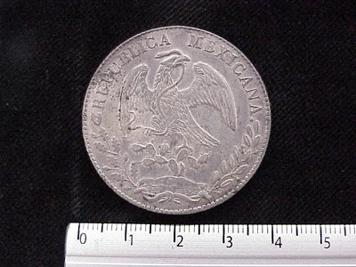8 Plata 1882 . Inventario Banxico 5734 (anverso)