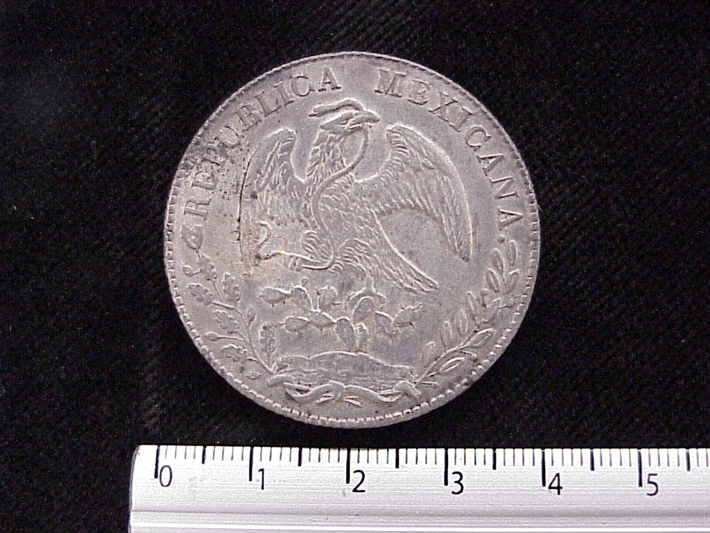8 Plata 1882 . Inventario Banxico 5734 (anverso)