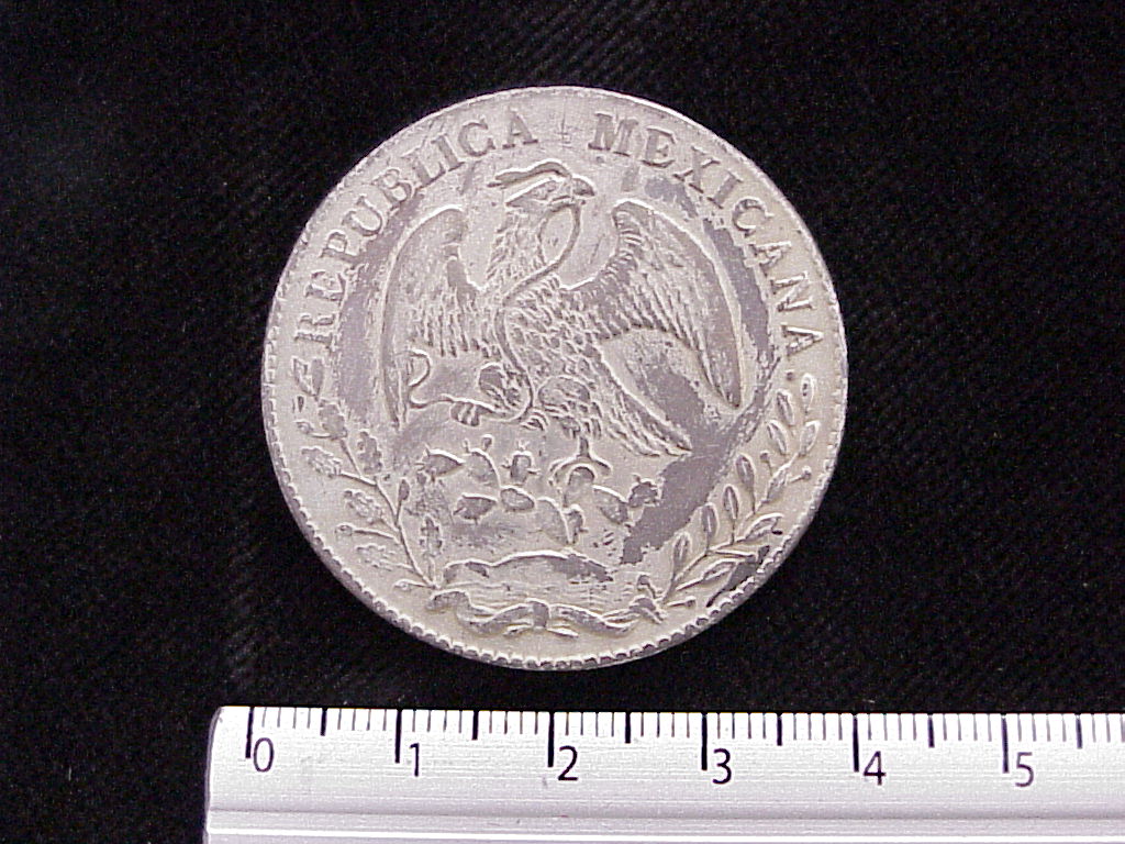8 Plata 1883 . Inventario Banxico 5737 (anverso)