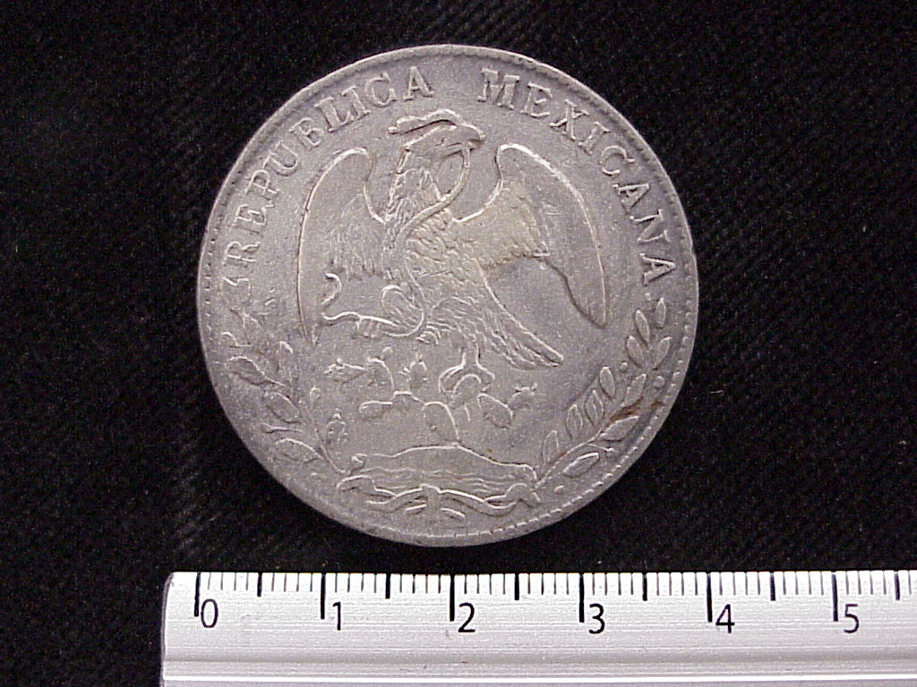 8 Plata 1885 . Inventario Banxico 5744 (anverso)