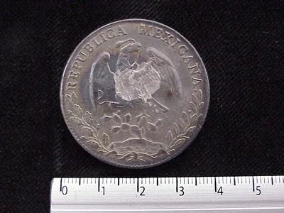 8 Plata 1887 . Inventario Banxico 5750 (anverso)