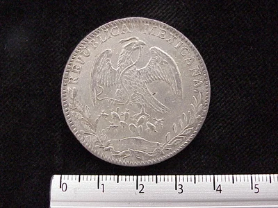 8 Plata 1881 . Inventario Banxico 6024 (anverso)