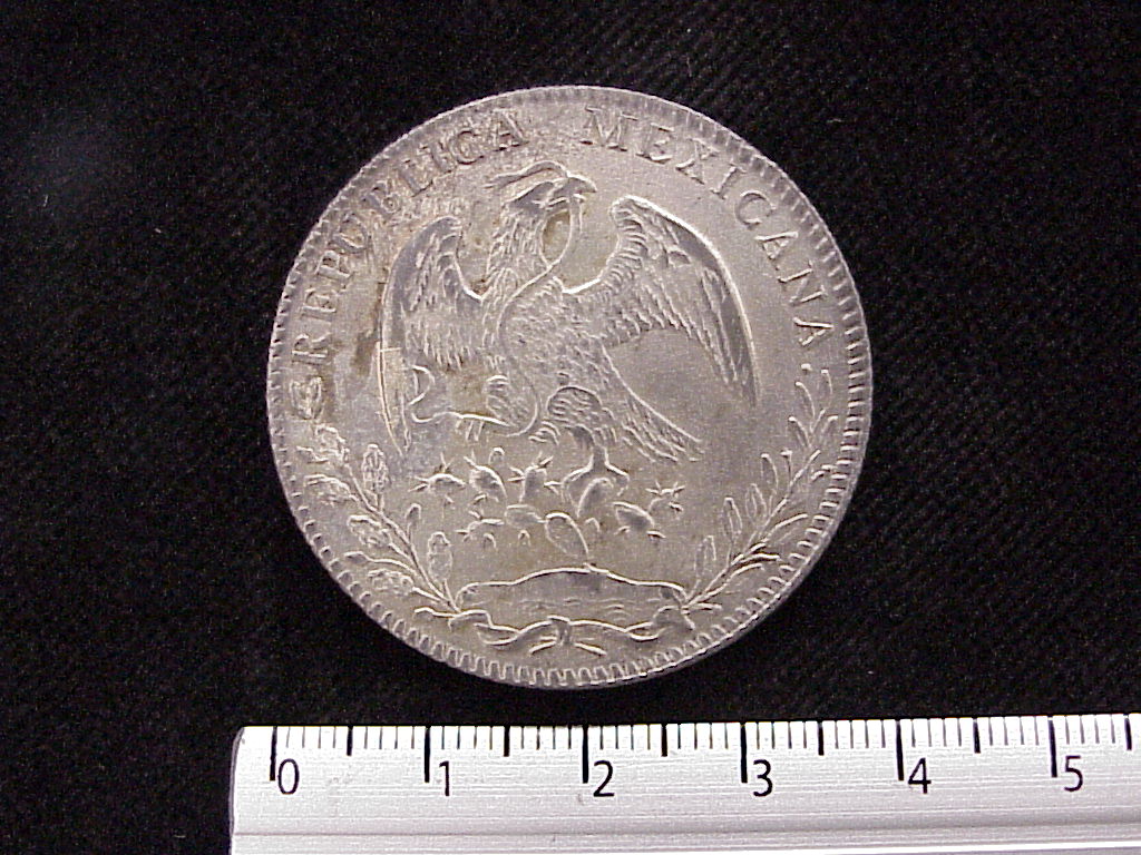 8 Plata 1882 . Inventario Banxico 6029 (anverso)