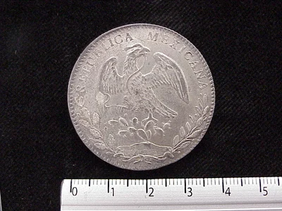 8 Plata 1884 . Inventario Banxico 6037 (anverso)