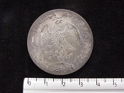 8 Plata 1885 . Inventario Banxico 6040 (anverso)