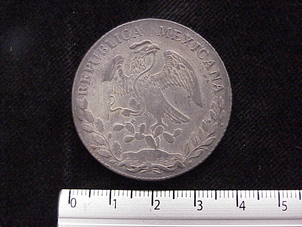 8 Plata 1877 . Inventario Banxico 6558 (anverso)