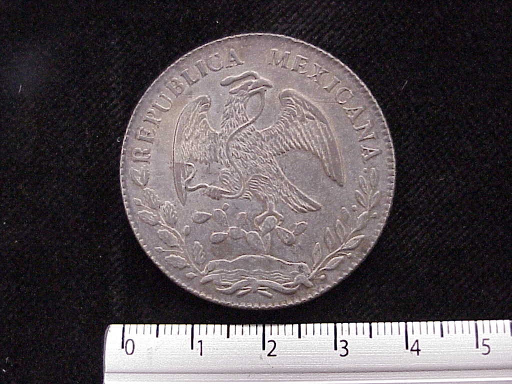 8 Plata 1881 . Inventario Banxico 6582 (anverso)
