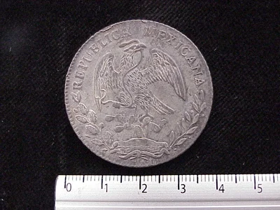 8 Plata 1882 . Inventario Banxico 6585 (anverso)