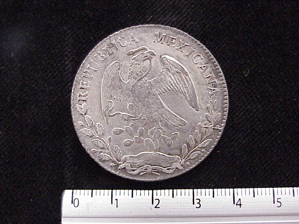 8 Plata 1884 . Inventario Banxico 6594 (anverso)