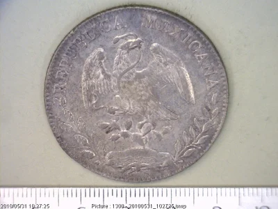 8 Plata 1895 . Inventario Banxico 6637 (anverso)