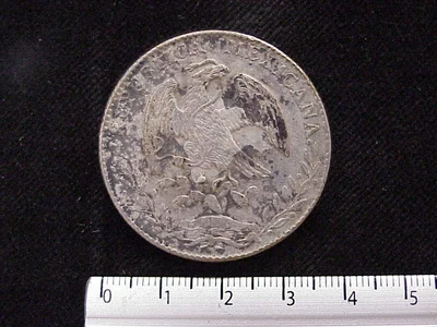8 Plata 1883 . Inventario Banxico 7002 (reverso)