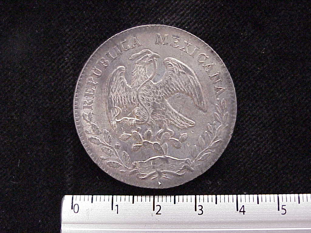 8 Plata 1877 . Inventario Banxico 7459 (anverso)