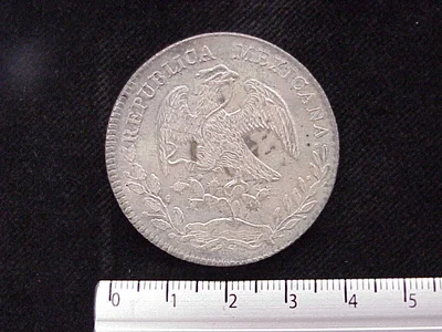 8 Plata 1882 . Inventario Banxico 7478 (anverso)