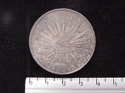8 Plata 1882 . Inventario Banxico 7478 (reverso)