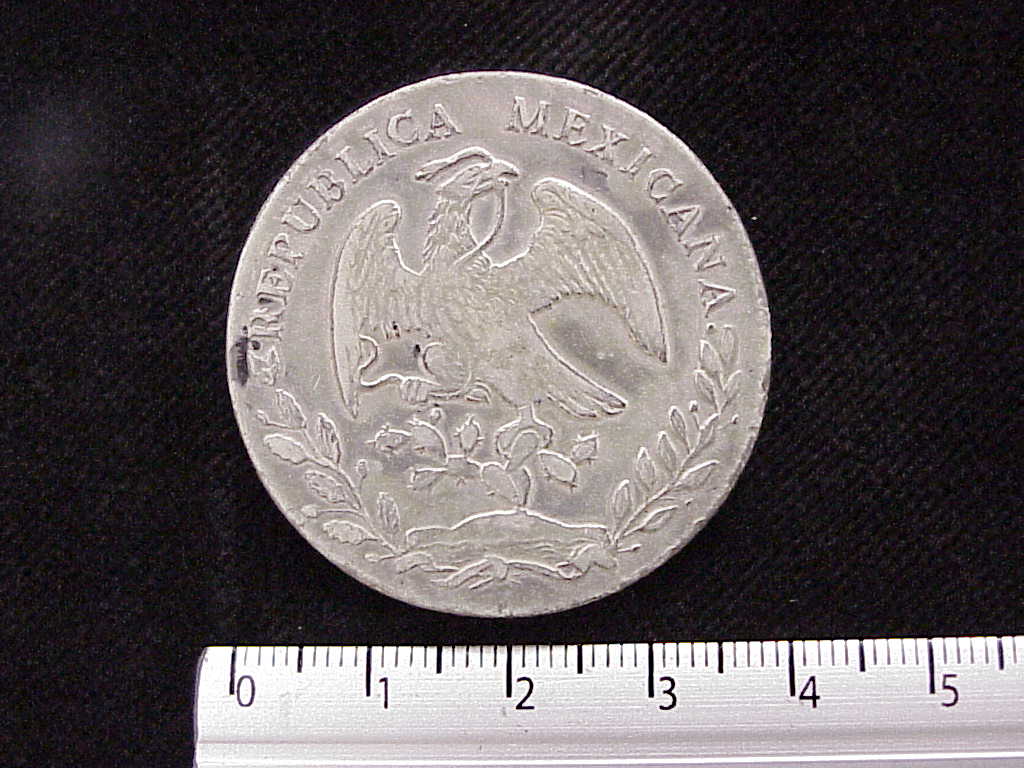 8 Plata 1883 . Inventario Banxico 7483 (anverso)