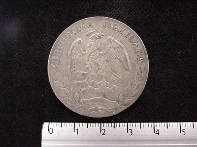 8 Plata 1889 . Inventario Banxico 7508 (anverso)