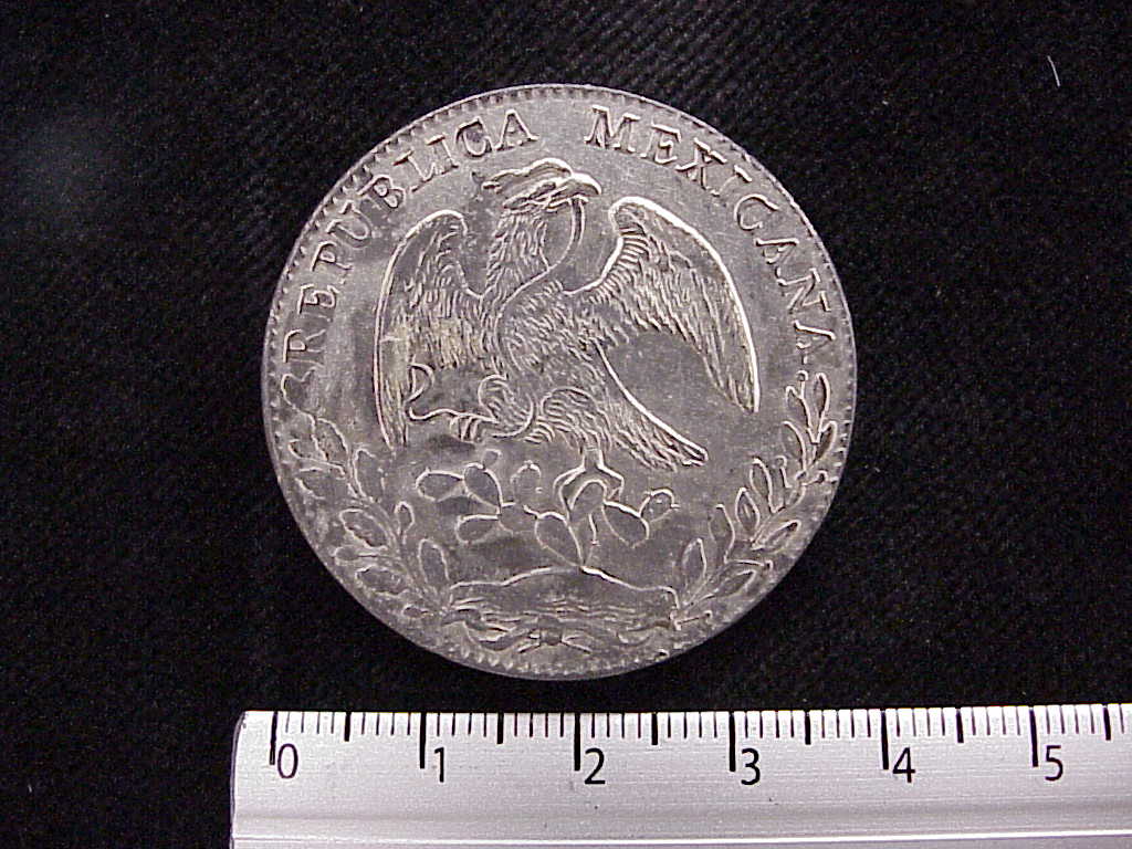 8 Plata 1880 . Inventario Banxico 8228 (anverso)
