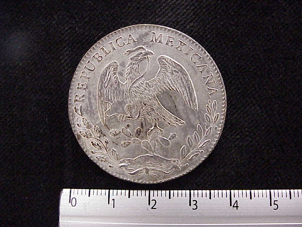 8 Plata 1881 . Inventario Banxico 8232 (anverso)