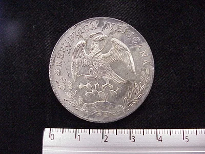 8 Plata 1890 . Inventario Banxico 8267 (anverso)