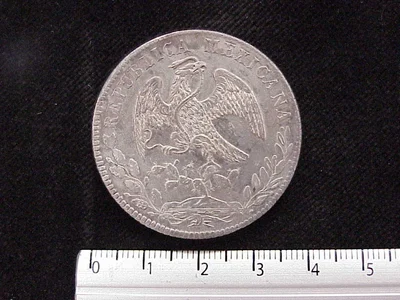 8 Plata 1879 . Inventario Banxico 9191 (anverso)