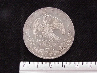 8 Plata 1880 . Inventario Banxico 9194 (anverso)