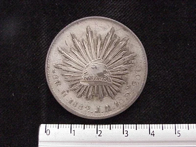 8 Plata 1882 . Inventario Banxico 9200 (reverso)